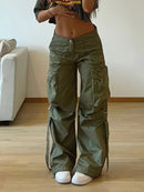 Modischer Army-Look: Damen Cargo in Grün-Cargo Hose - 54