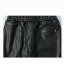 Schwarze Cargohose aus Kunstleder-15451